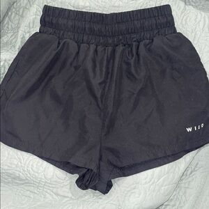 WILO black 2 in 1 active shorts